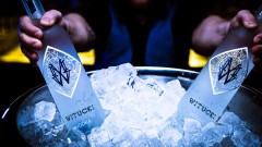 WITUCKI® Vodka 40% 0,7l • 1 Flasche + 3 WITUCKI® Vodka Shotglass