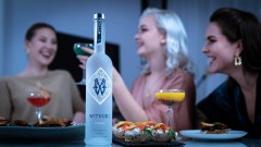 WITUCKI® Vodka 40% 0,7l • 1 Flasche + 6 WITUCKI® Vodka Shotglass